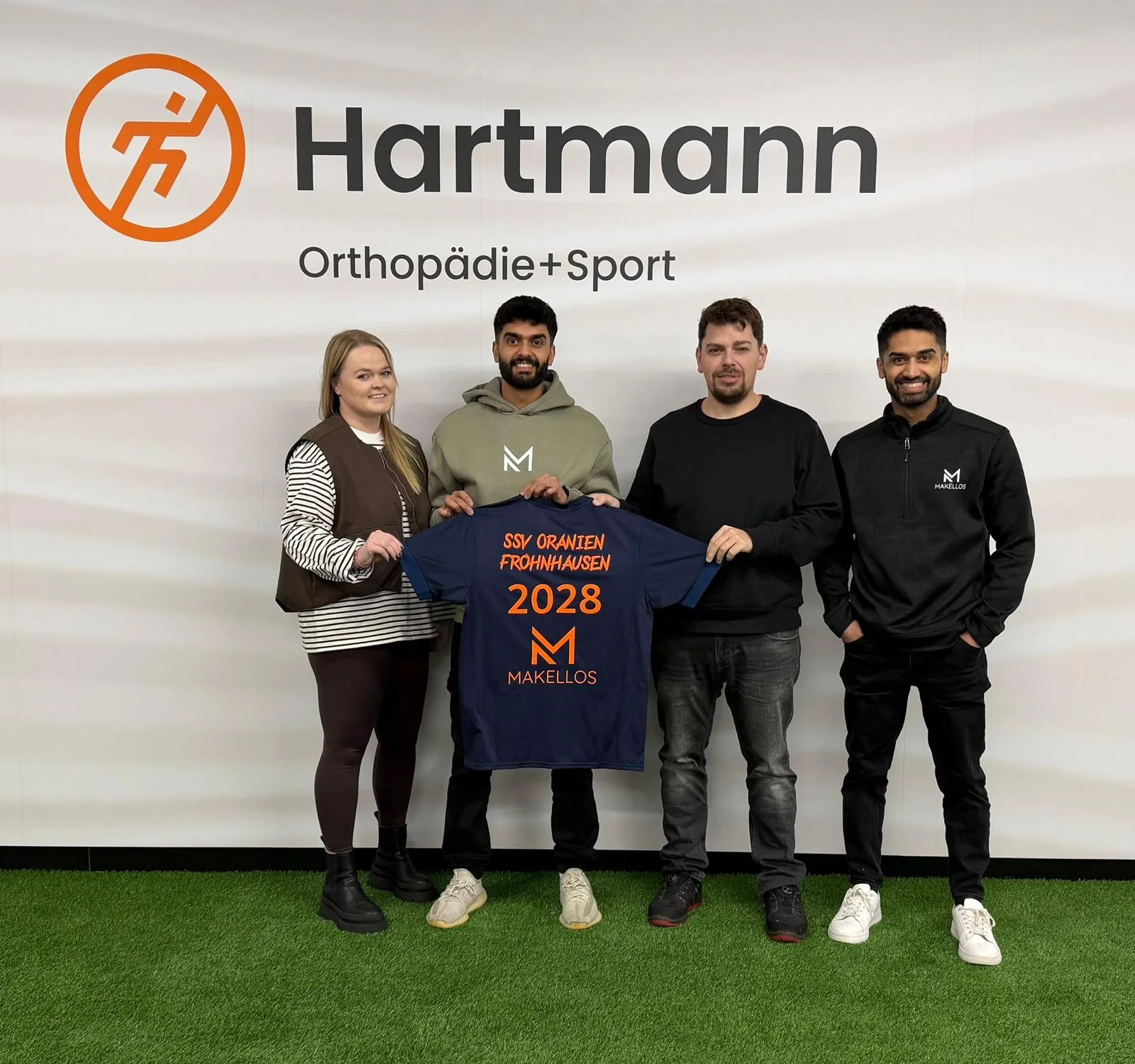 Vereinsausstattung und Teamwear im Rahmen einer Trikotübergabe
